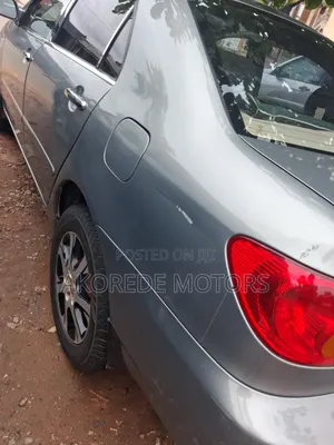 Toyota Corolla 2004 Gray