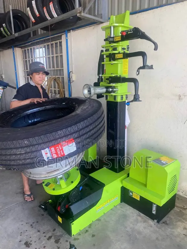 Eurotek Heavy Duty Vertical Truck & Car Tire Changer - 1