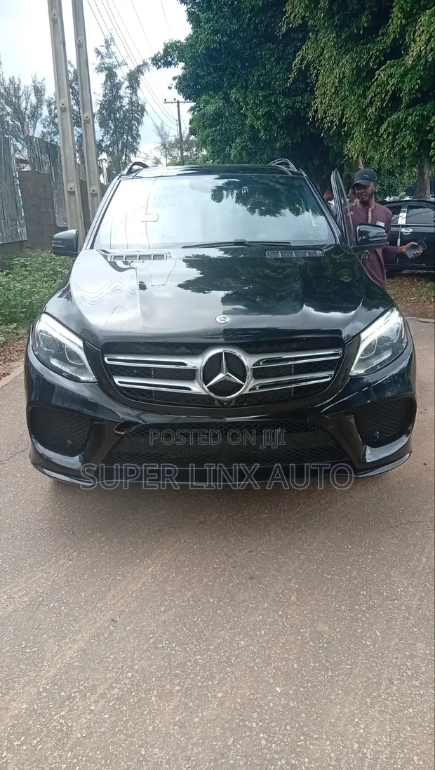 Mercedes-Benz GLE-Class 2018 Black - 1