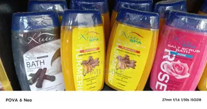 Kuu Spa Salt Scrub Bath with Turmeric (450ml)