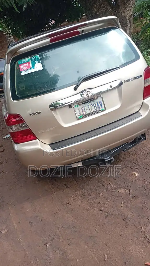 Toyota Highlander 2006 Zinariya - 1
