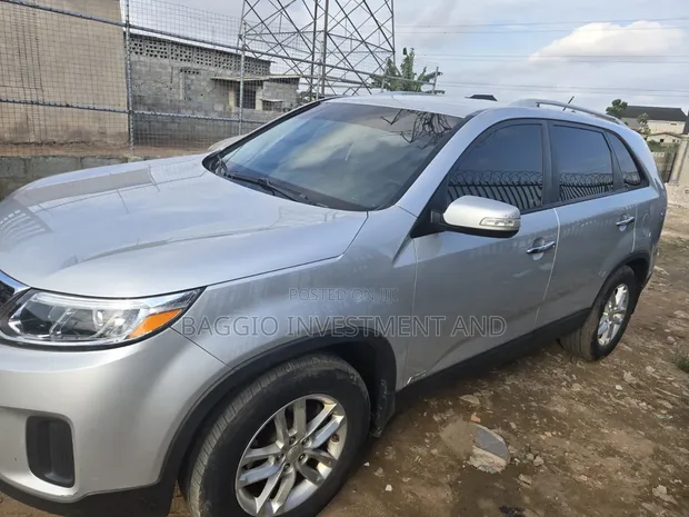 2013 Kia Sorento Silver - 1