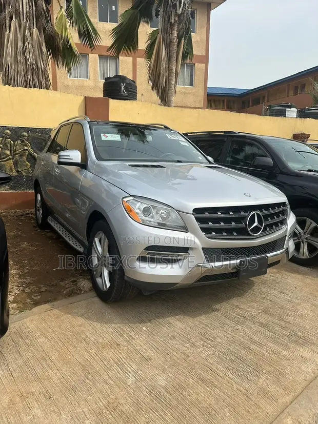 2014 Mercedes-Benz ML350 4MATIC SUV - 1