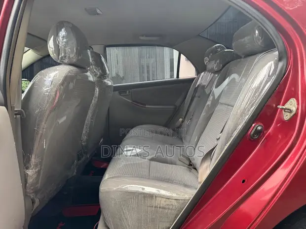 Toyota Corolla LE 2006 Red - 1