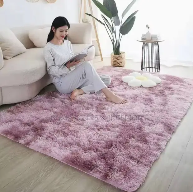 Soft Fluffy Fur Center Rug - Brand New - 1