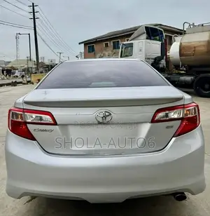 2013 Toyota Camry SE Sedan