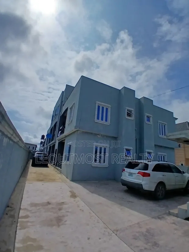 3 Bedroom Penthouse Apartment for Rent in Abijo - 1