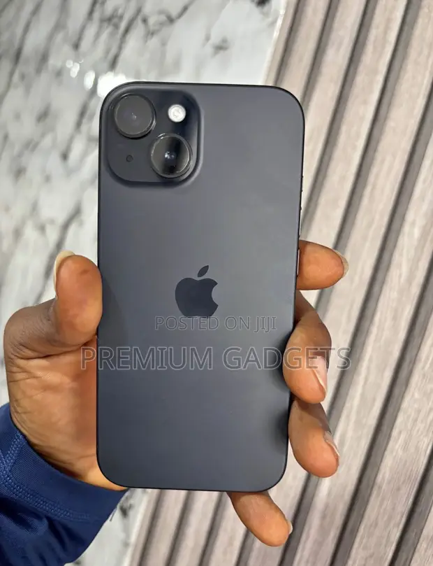 Apple iPhone 15 128GB Black - 1