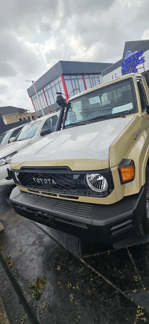New Toyota Land Cruiser V6 2026 Single Cabin Beige - 1