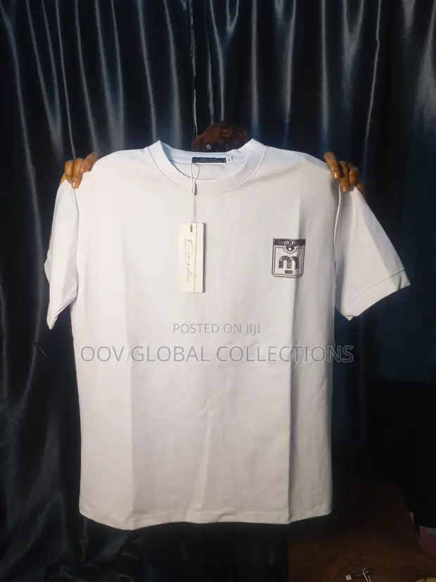 Luxury Round Neck T-Shirts - 1