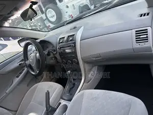 2010 Toyota Corolla LE Sedan