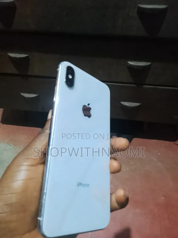 Apple iPhone XS Max 256GB White - 1