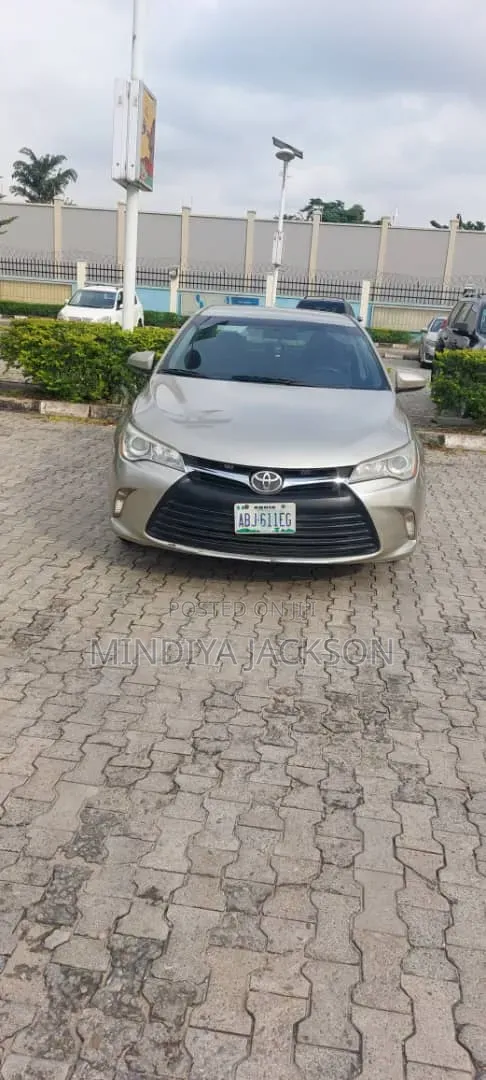 Toyota Camry 2015 Zinari - 1