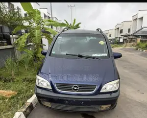 Opel Vivaro 2004 Ja
