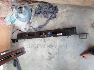 Gaban Bumper Beam na Toyota RAV4 2010