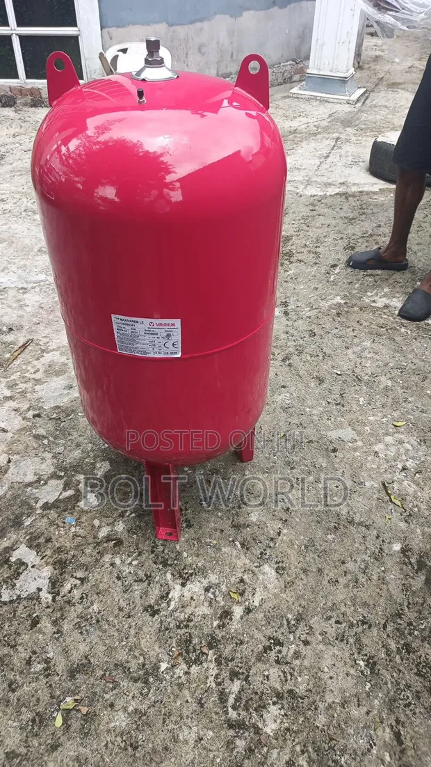 Varem Vertical Pressure Tank 150L - 1