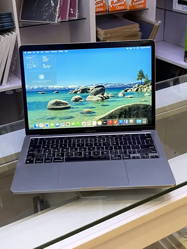 Apple MacBook Pro 2022 M2 8GB RAM 256GB SSD - 1