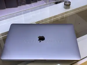 Apple MacBook Pro 2022 M2 8GB RAM 256GB SSD