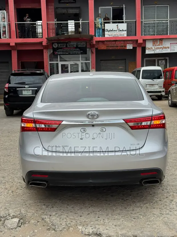 2013 Toyota Avalon XLE Premium Sedan - 1