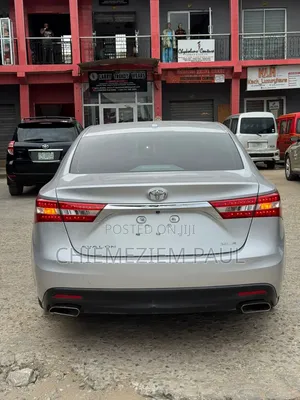 2013 Toyota Avalon XLE Premium Sedan