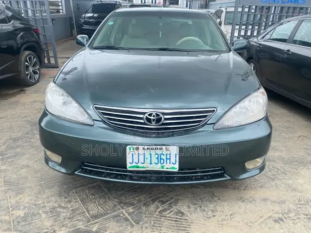2006 Toyota Camry XLE Sedan - 1