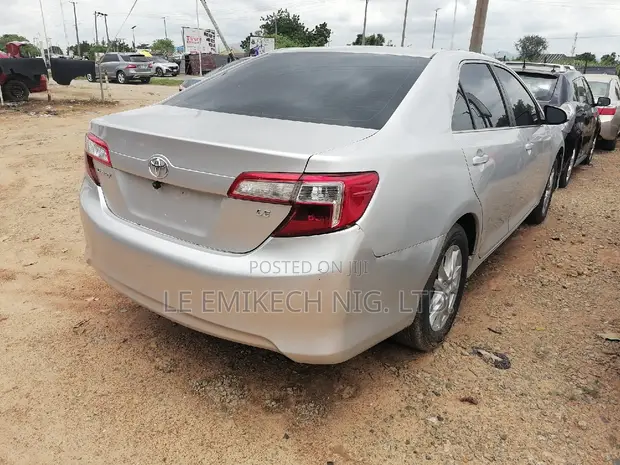 2013 Toyota Camry LE - 1
