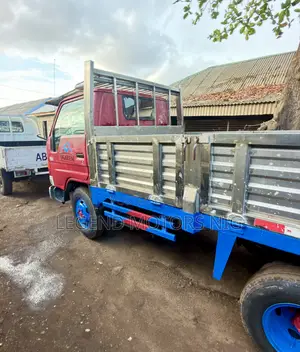 Toyota Dyna 150 Truck - 6 Tyres (New 2RZ Engine)