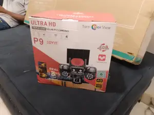 Kyamaran CCTV mai Lens Guda Uku na Rana (Solar) da PTZ don Waje