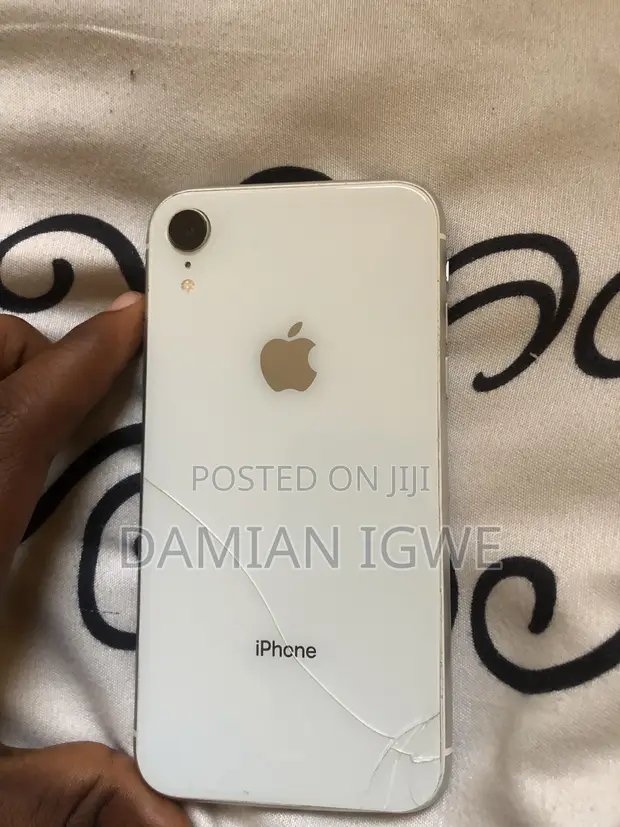 Apple iPhone XR 64GB White - 1