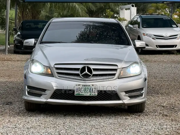 Mercedes-Benz C300 2012 Silver - 1