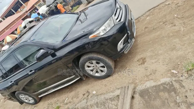 2013 Toyota Highlander Black - 1