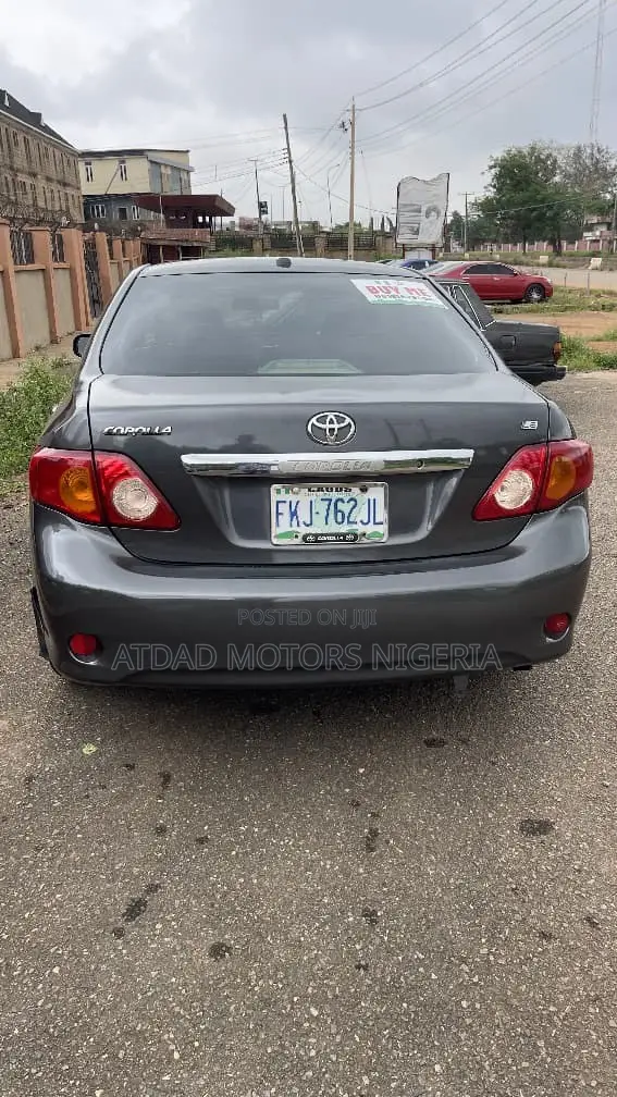 2009 Toyota Corolla LE Sedan - Grey - 1