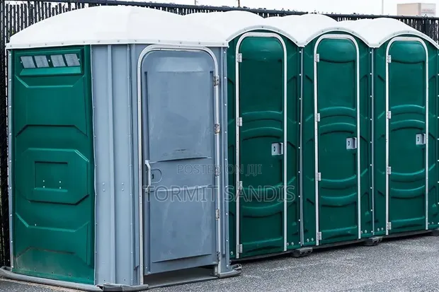 Iskopi Portable Mobile Toilet - Brand New - 1