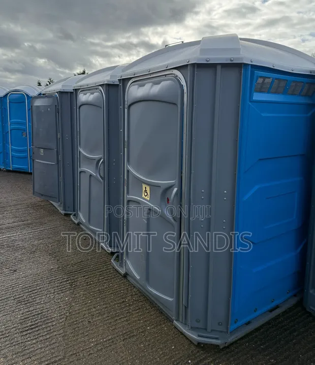 Allen Mobile Chemical Toilet & Shower Unit - 1