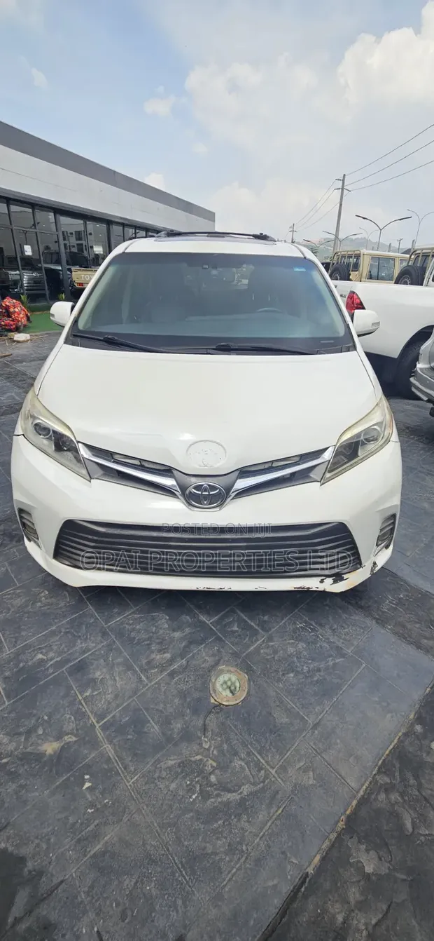 Toyota Sienna 2016 - 1