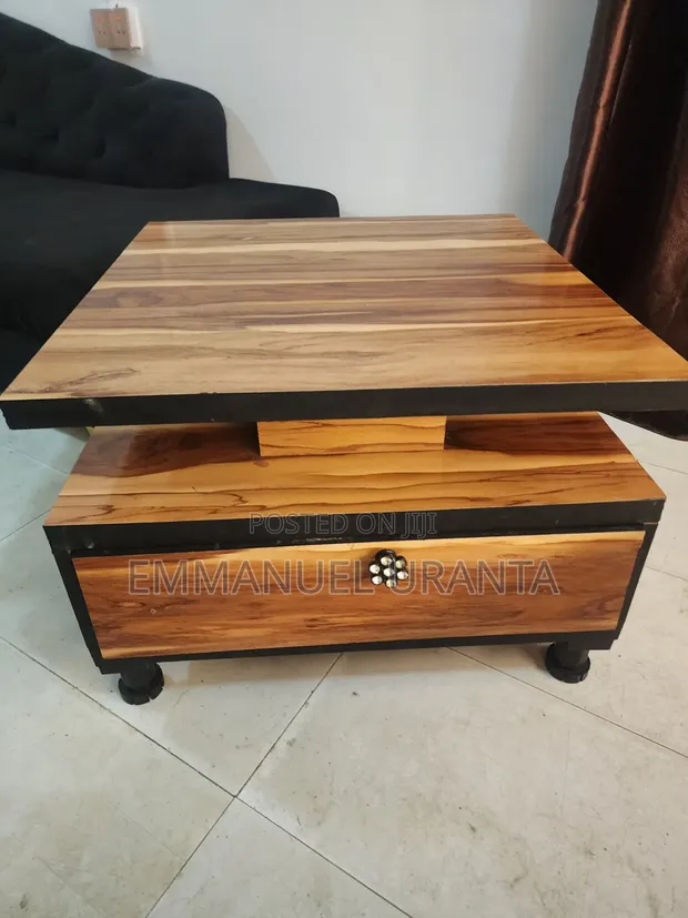 Modern Dual-Tier Coffee Table Mai Duroji - 1