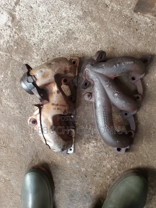 Exhaust Manifold - Jeep Wrangler 3.8L (2010) - 1