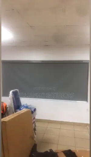 Ingantattun Hasken Grey Roller Blackout Blinds