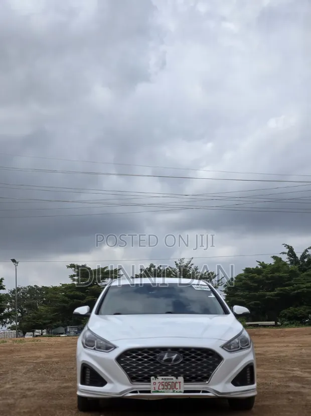 Hyundai Sonata SE 2019 White - 1