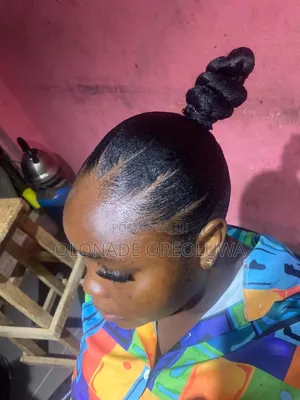 Happy Woman Unisex Lab: Professional Hairdresser in Ajah
