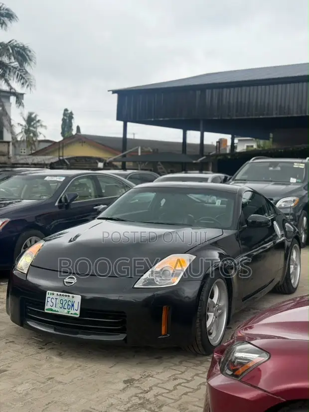 Nissan 350Z 2009 Black - 1