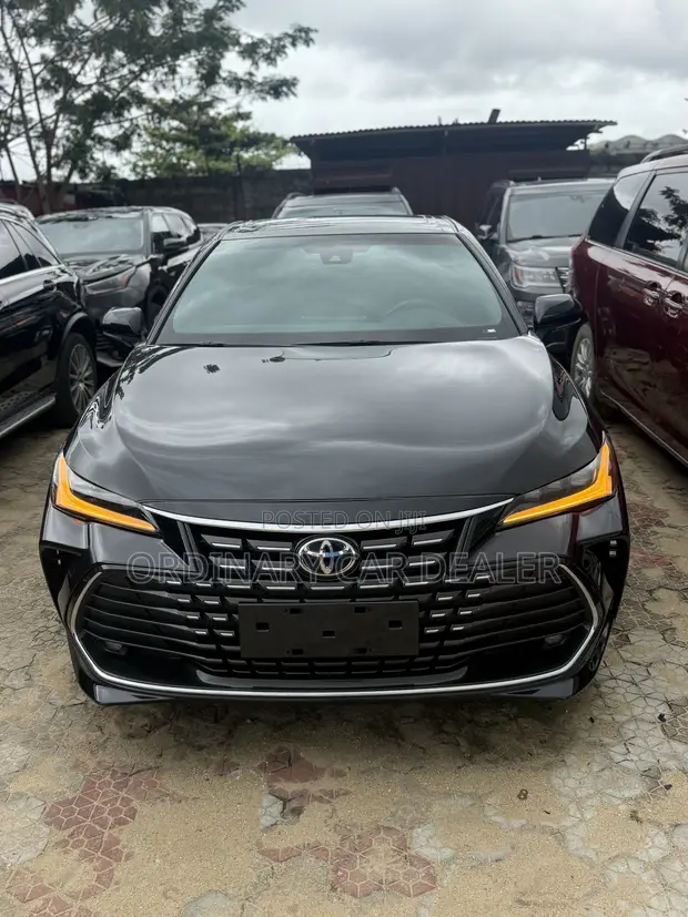 2024 Toyota Avalon - Black - 1