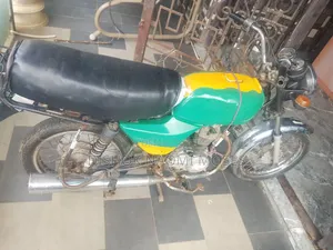 Bajaj Boxer 125 Babur - 2021
