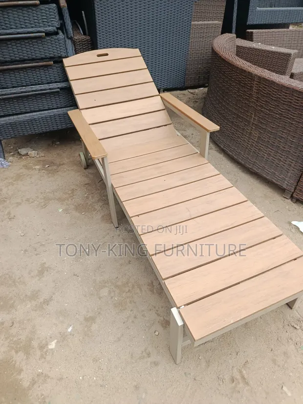 Modern Outdoor Chaise Lounge Chair - 1