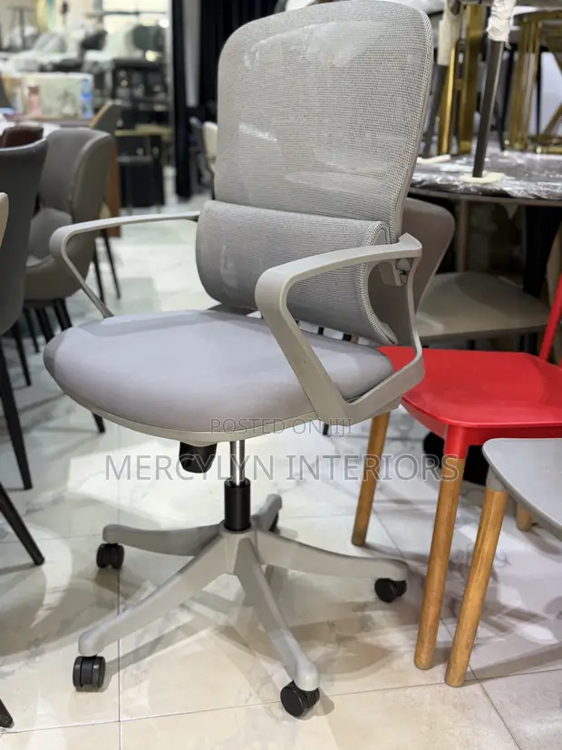 Ergonomic Swivel Mesh Office Chair with Lumbar Support - 1