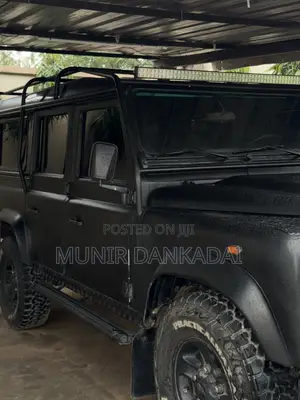 Land Rover Defender 110 Puma 2.4 TD 2011 Black