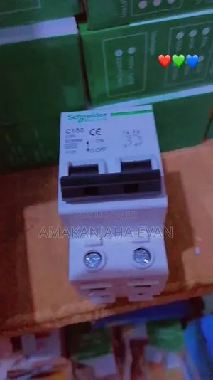 Zenith 100A Circuit Breaker