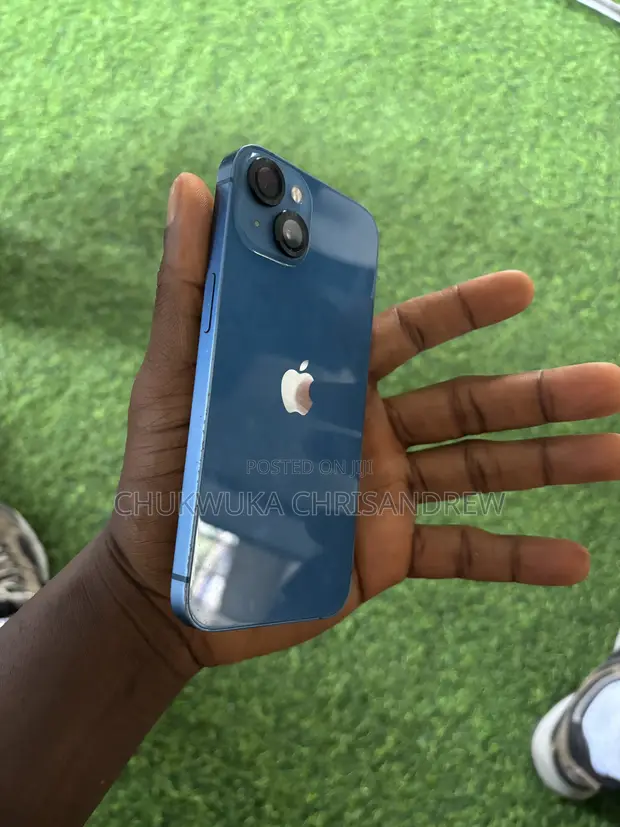 Apple iPhone 13 128GB Blue - 1