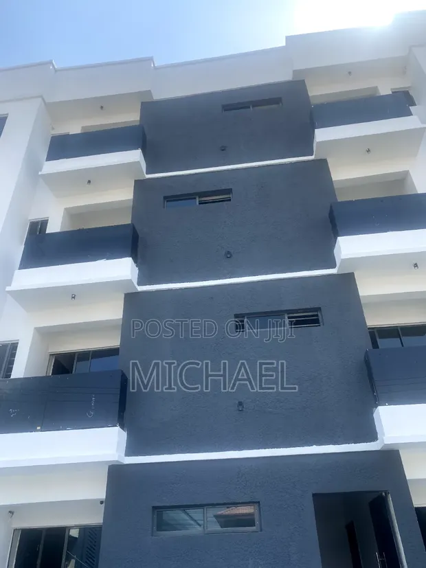 3 Bedroom Block of Flats for Rent in Lekki Phase 1 - 1