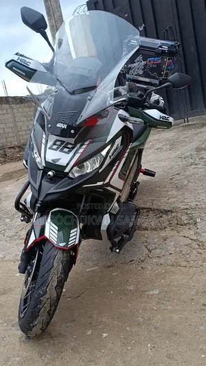 Honda X-ADV 2024 Babur